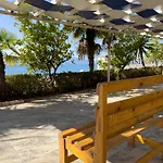 Alexis - Pet Friendly Lejlighed *