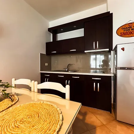 Alexis * Саранда