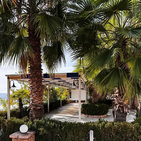 Апартаменты Alexis Саранда